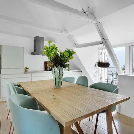 Sanders Main - Endearing Two-bedroom Duplex With A Balcony Next To Magical Nyhavn Apartman