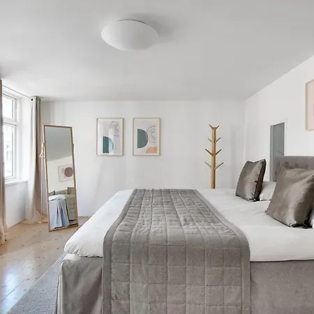 Sanders Main - Endearing Two-bedroom Duplex With A Balcony Next To Magical Nyhavn Apartman