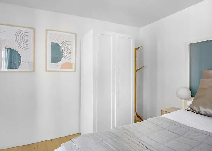 Main 2 - Cute 2-bdr In Copenhagen